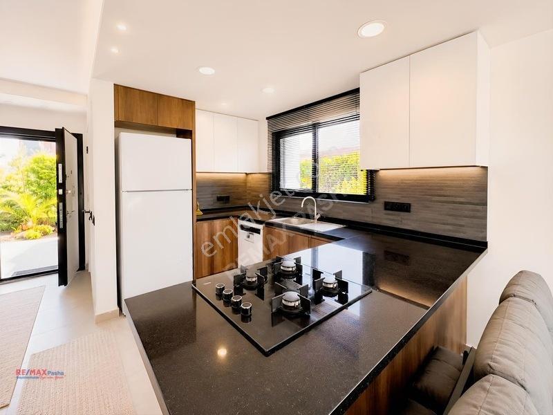 Denize Yakın,havuzlu Sitede Ferah Ve Havadar 3+1 Vill — fotoğraf 15