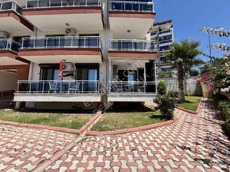 Kuşadasında Güvenlikli Site İçerisinde Deniz Manzaralı 1+1daire — fotoğraf 2