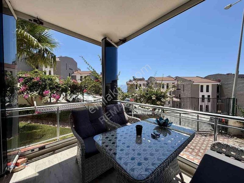Kuşadasında Güvenlikli Site İçerisinde Deniz Manzaralı 1+1daire — fotoğraf 17