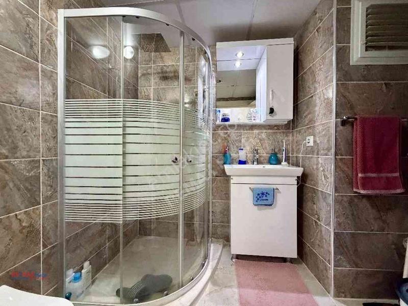 Kuşadasında Güvenlikli Site İçerisinde Deniz Manzaralı 1+1daire — fotoğraf 18