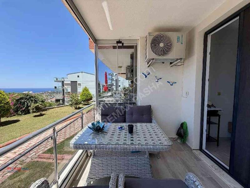 Kuşadasında Güvenlikli Site İçerisinde Deniz Manzaralı 1+1daire — fotoğraf 24