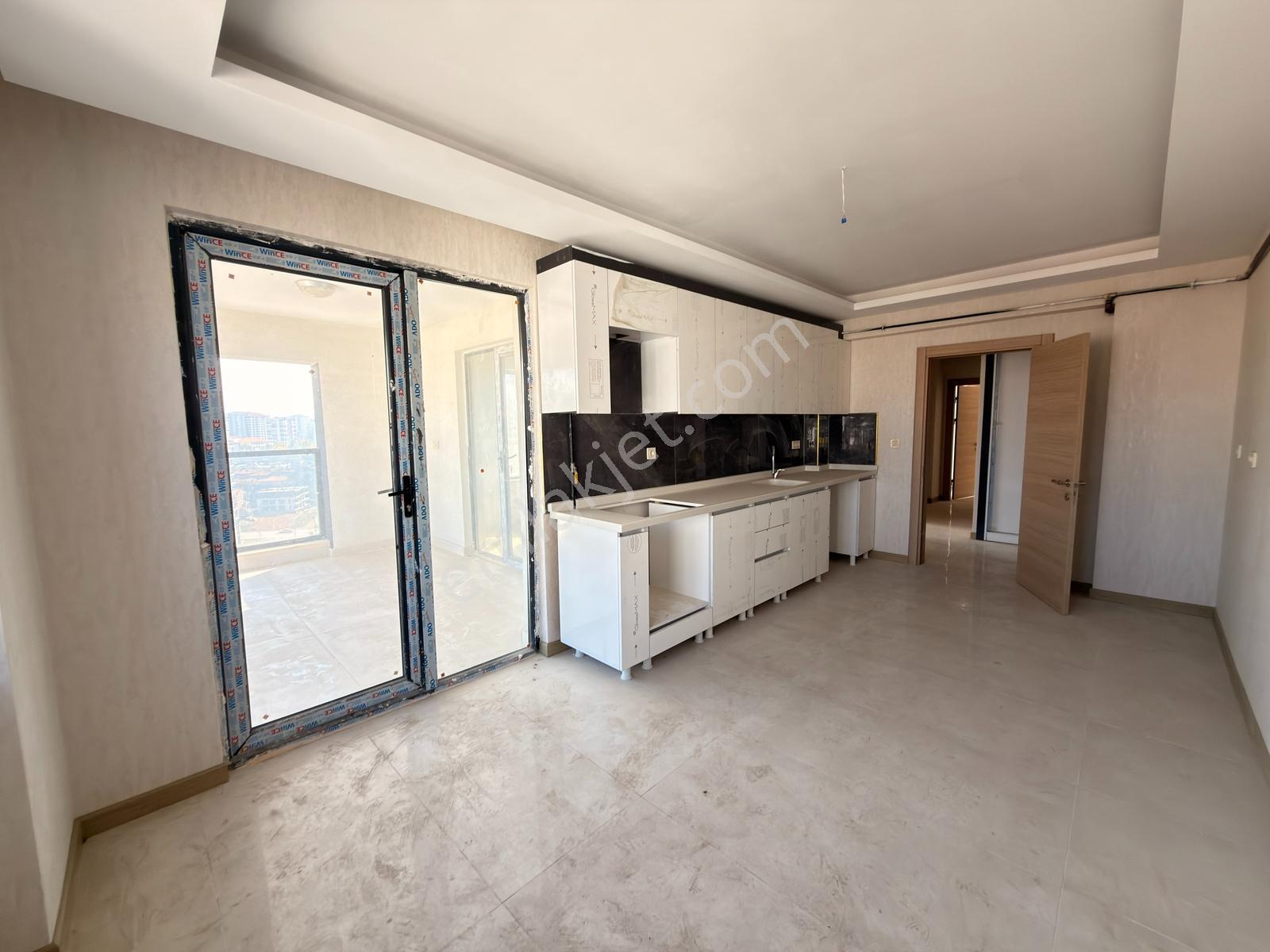 Vip'Den Bulvar Üzeri Önü Açık Satılık Lüks Yapısatılık 3+1 Daire