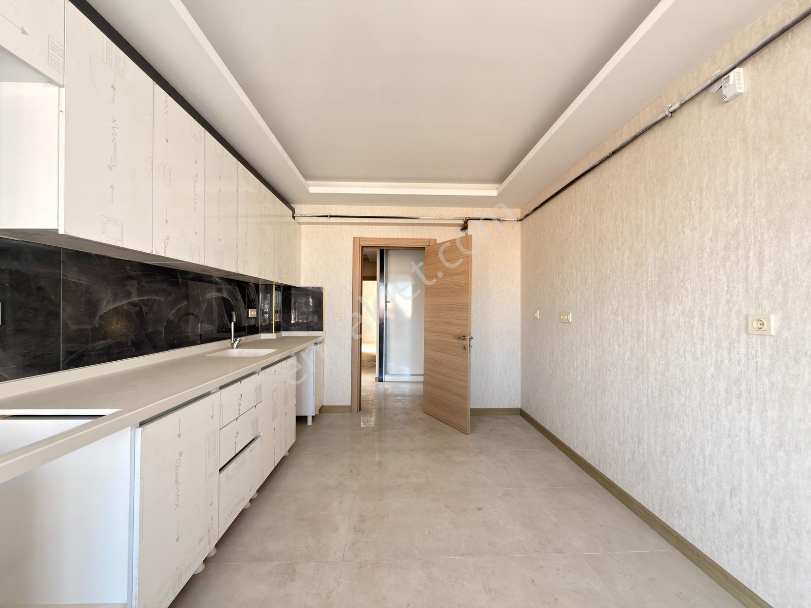 Vip'den Bulvar Üzeri Önü Açık Satılık Lüks Yapısatılık 3+1 Daire — fotoğraf 4