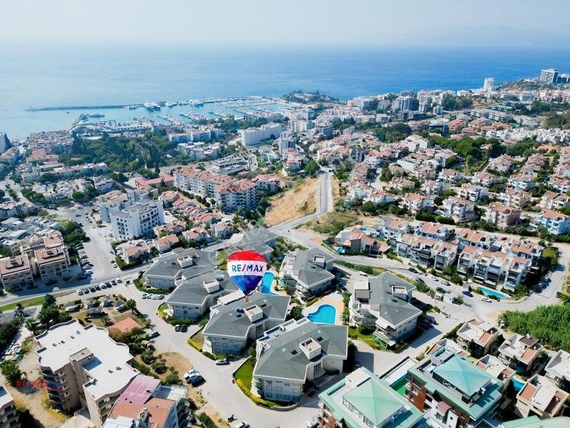 Satılık Kuşadası Lena Park Residence 1+1 Deniz Manzaralı...
