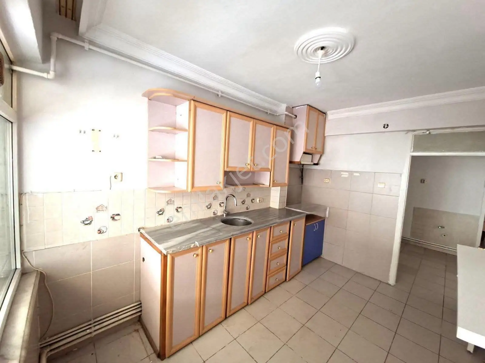 Çiftlik Mevki Satılık 3+1 Ara Kat Daire