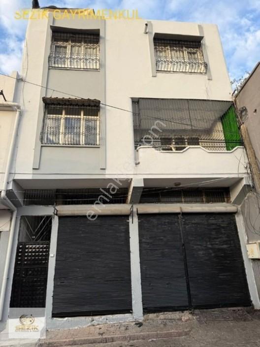 Komple Satılık Ev İşlek Cadde Üzeri Gülpınar S.Ğ.Ocağı Civarı