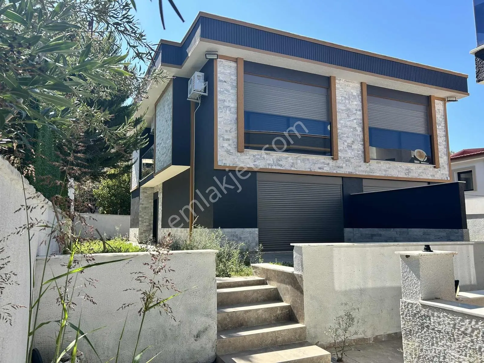 Kuşadası Kadınlar Denizinde Merkeze Yakın Satılık 5+1 Villa — fotoğraf 3
