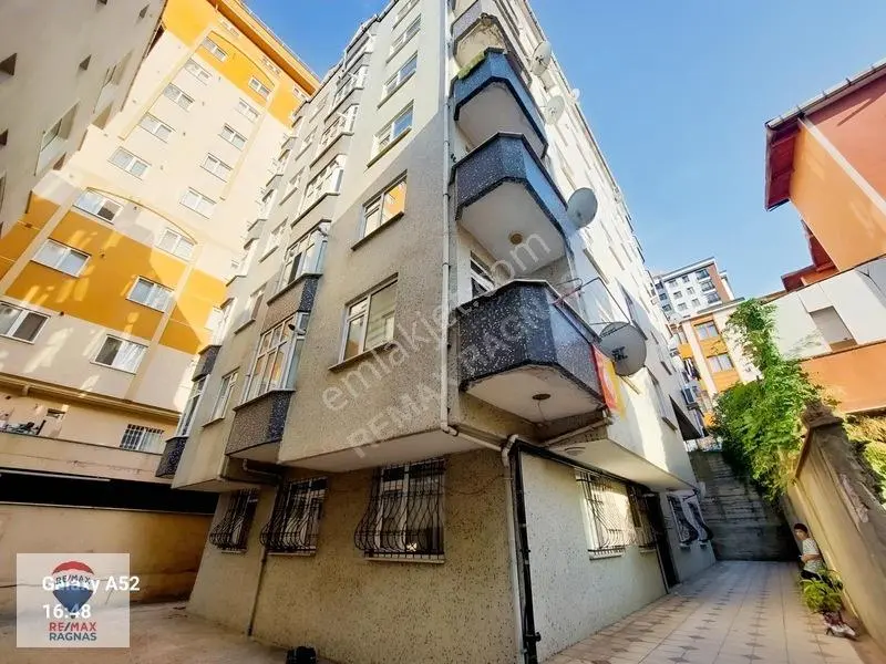Ümraniye De; Site İçinde 5+2 Çatı Dubleksi — fotoğraf 8