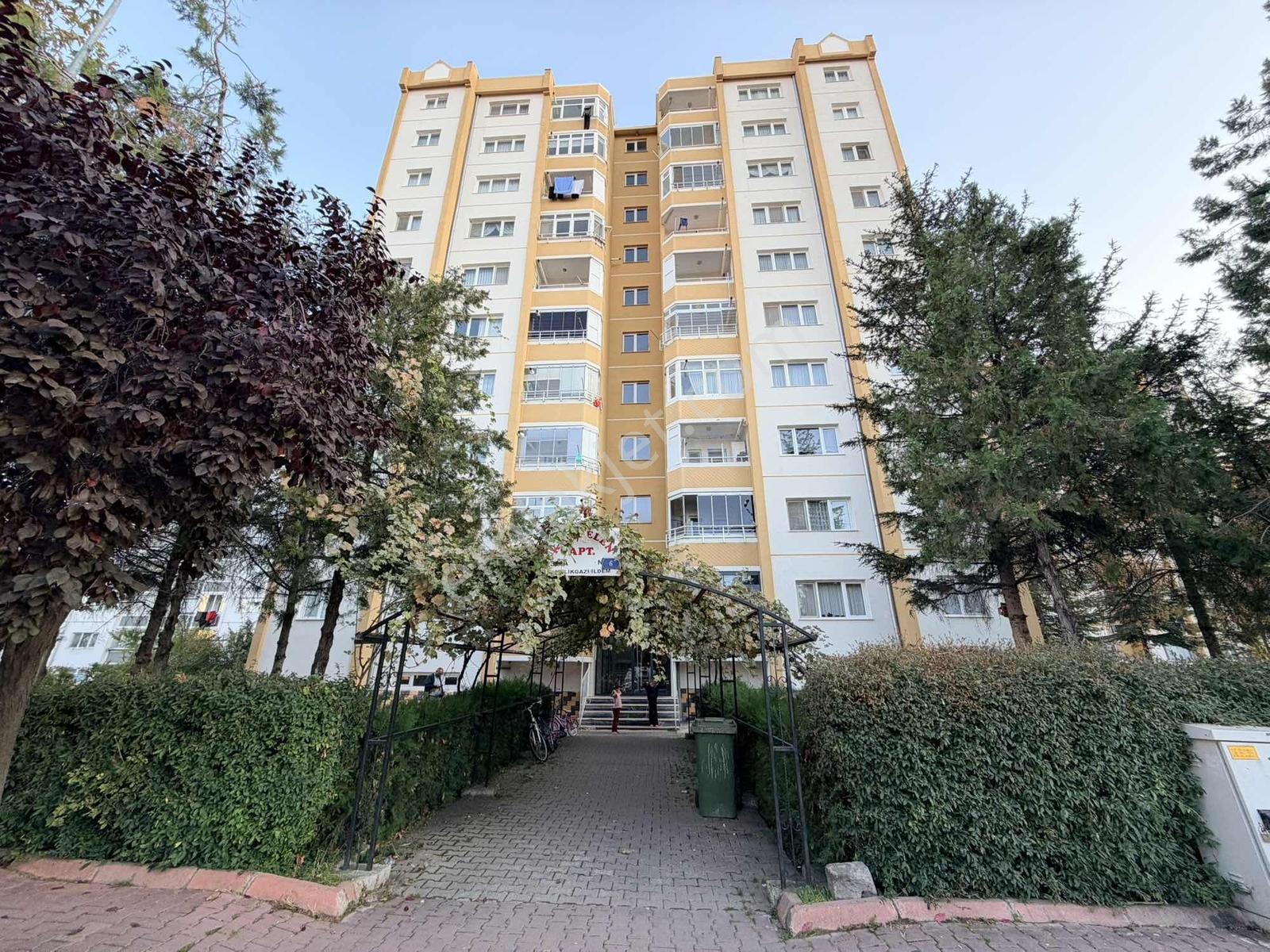İldem 4 Tramvayın Yanı Başında İldem A 3+1 Satılık Daire !!!