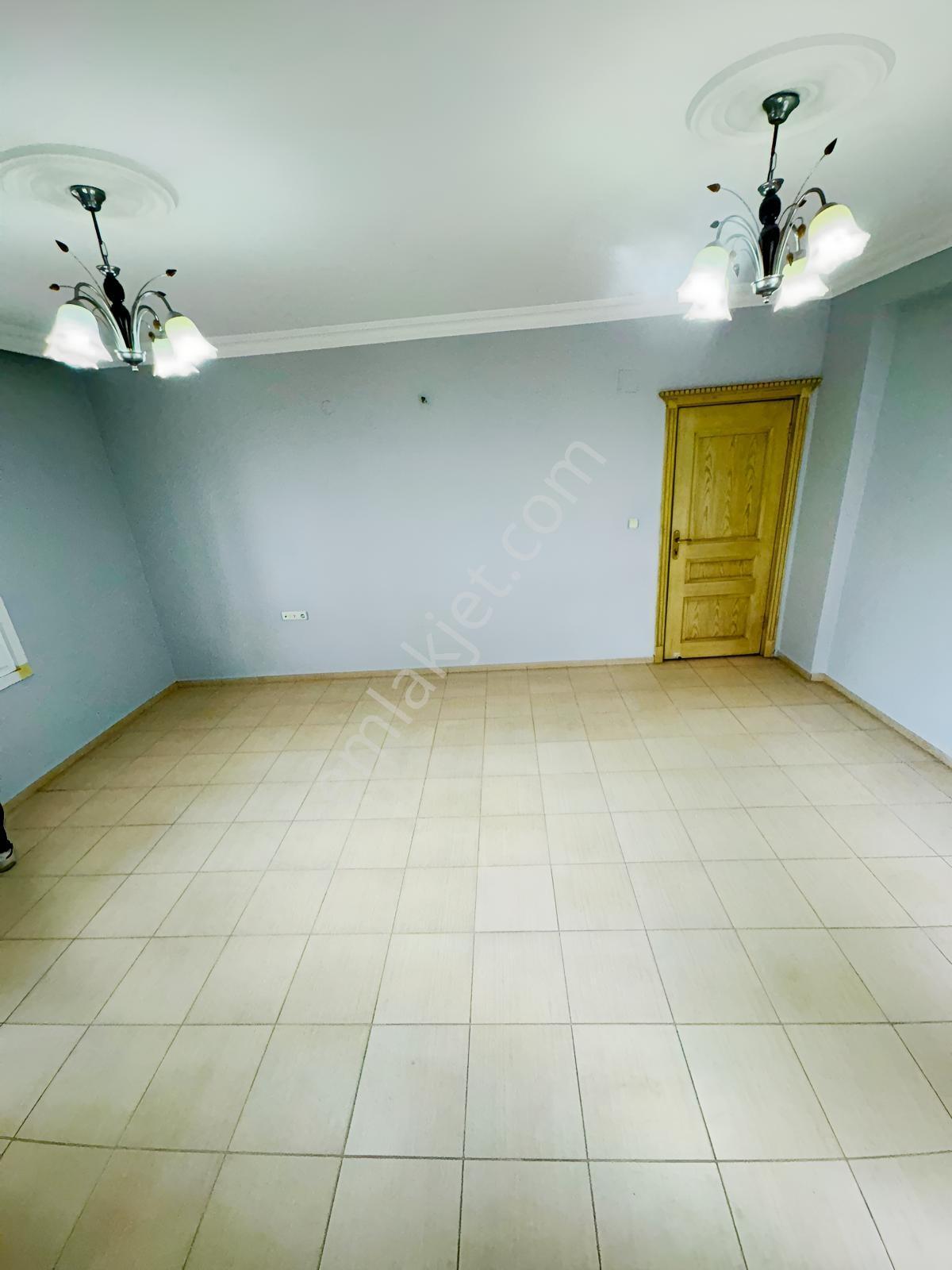 Hastane Caddesinde Ofis Yapımına Uygun Tabela Değeri Yüksek 3+1 — fotoğraf 5