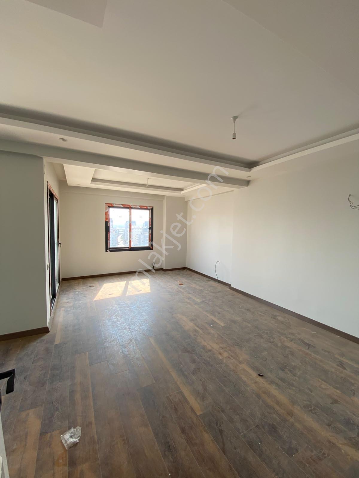 Panoramik Şehir Manzaralı 3+1 Komplex Sitede Satılık — fotoğraf 3