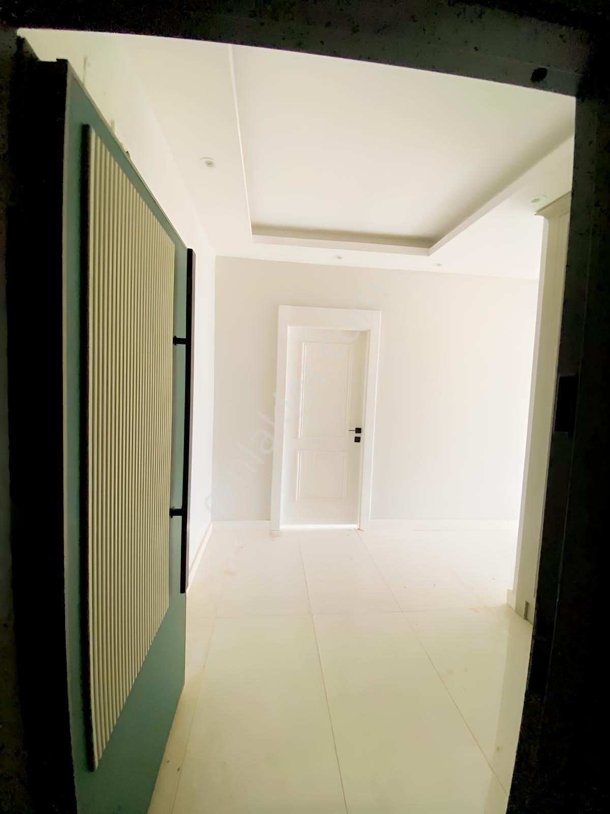Panoramik Şehir Manzaralı 3+1 Komplex Sitede Satılık — fotoğraf 4
