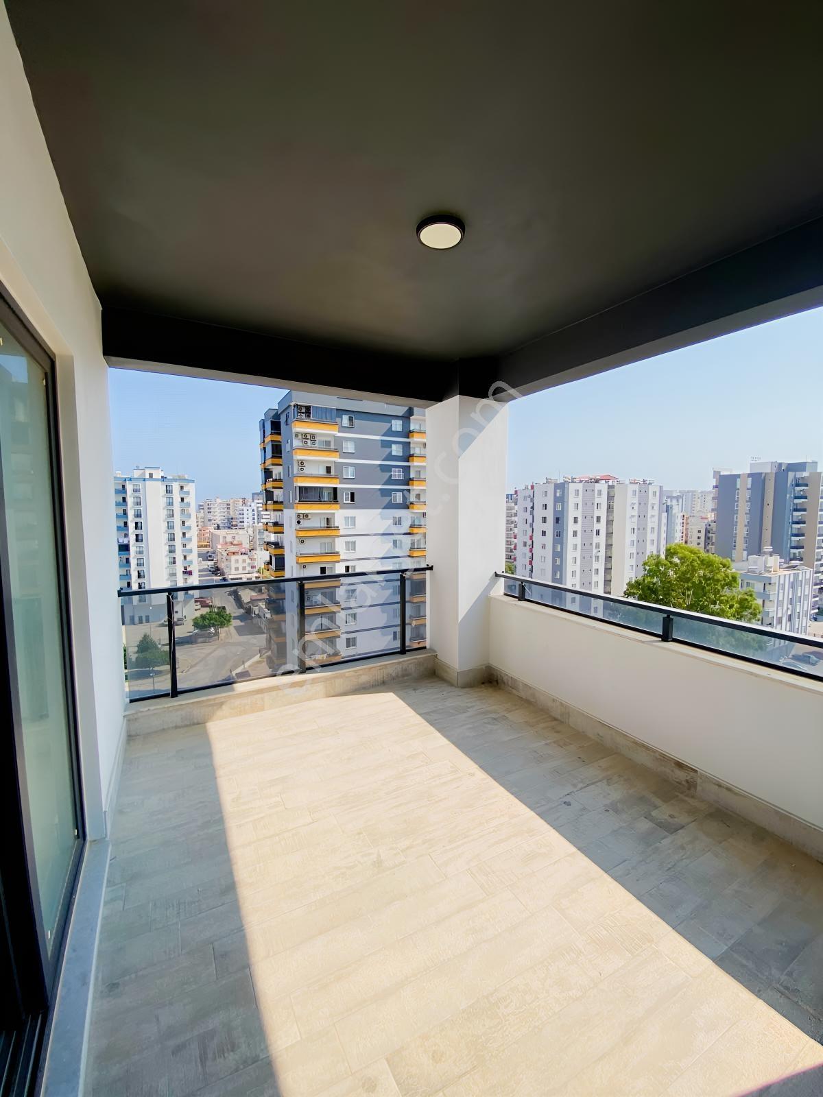 Panoramik Şehir Manzaralı 3+1 Komplex Sitede Satılık — fotoğraf 12