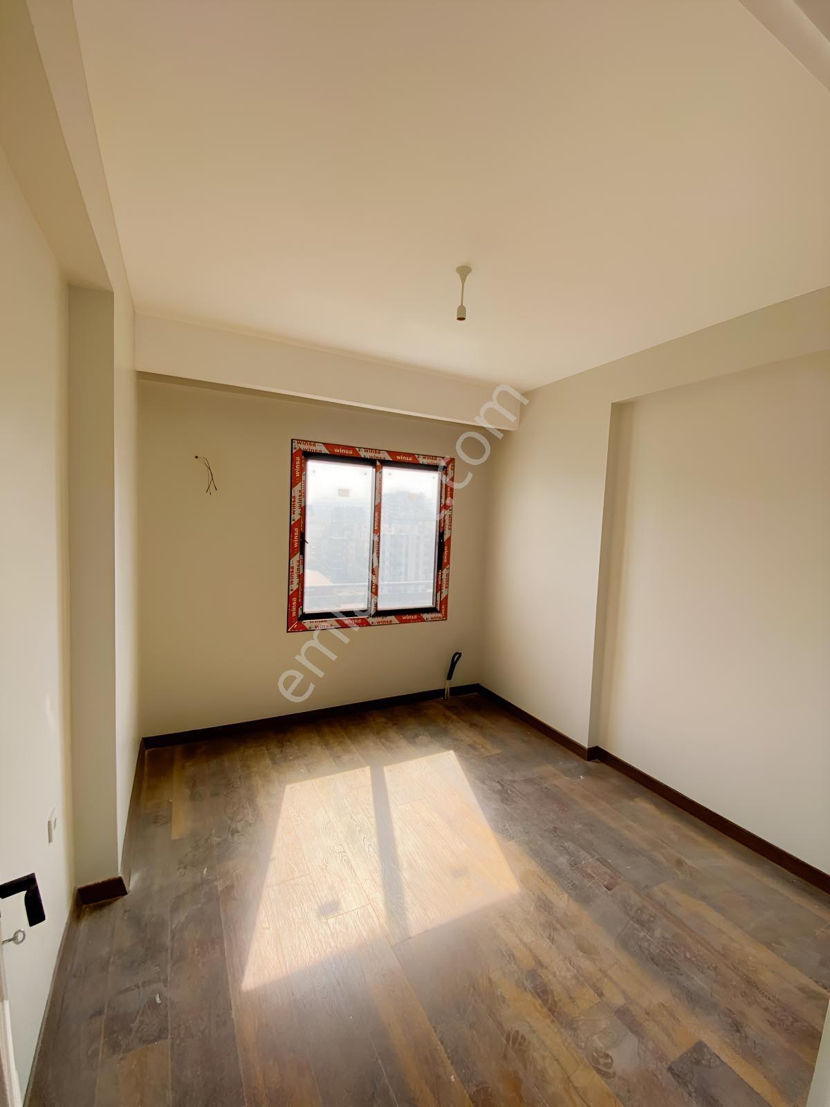 Panoramik Şehir Manzaralı 3+1 Komplex Sitede Satılık — fotoğraf 17