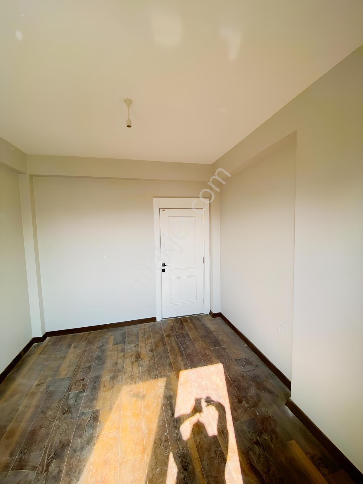 Panoramik Şehir Manzaralı 3+1 Komplex Sitede Satılık — fotoğraf 18