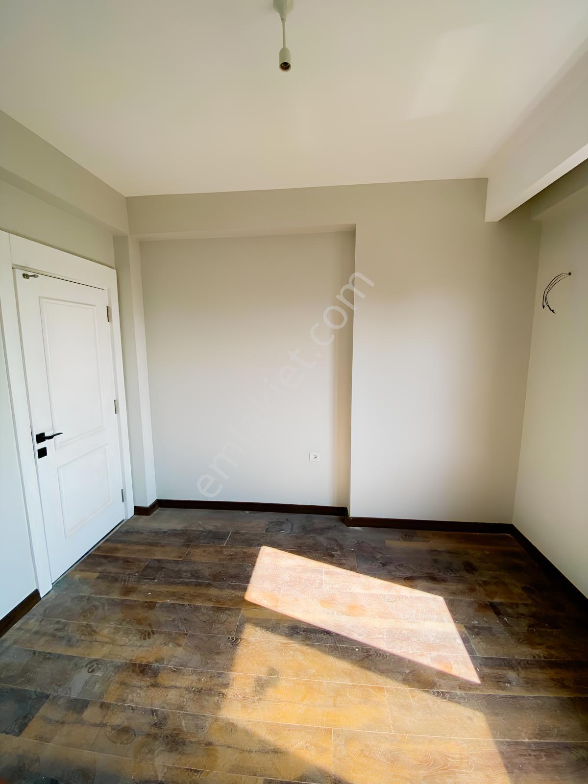 Panoramik Şehir Manzaralı 3+1 Komplex Sitede Satılık — fotoğraf 19