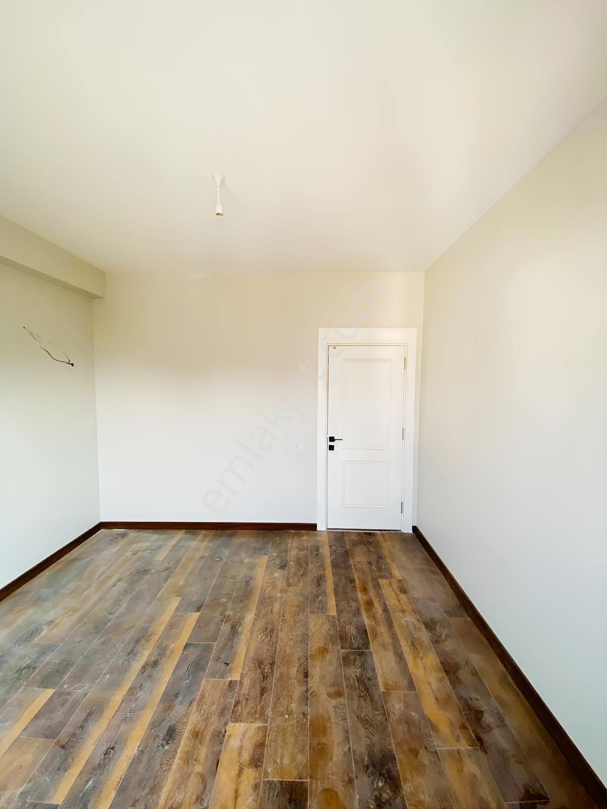 Panoramik Şehir Manzaralı 3+1 Komplex Sitede Satılık — fotoğraf 22