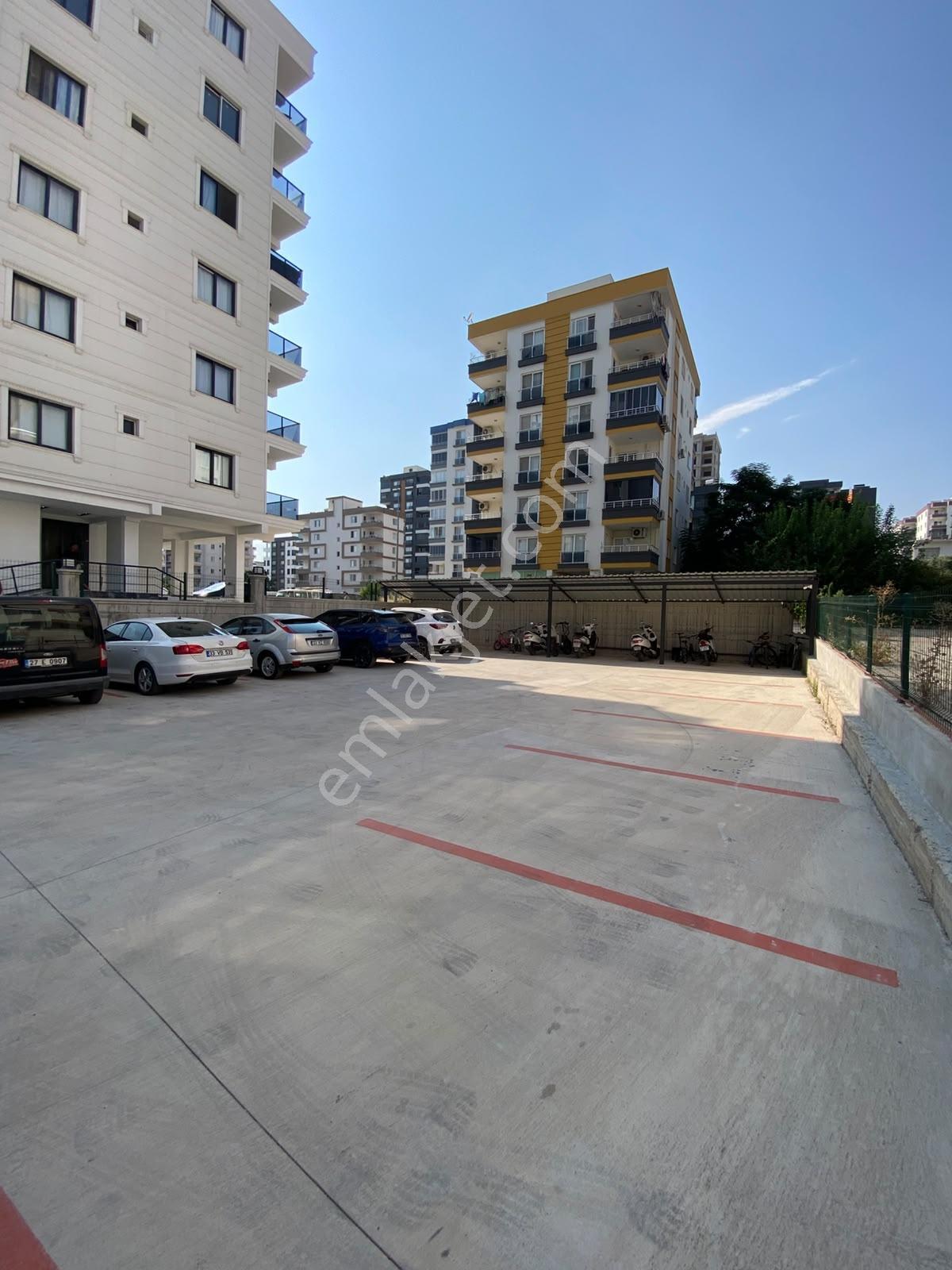 Panoramik Şehir Manzaralı 3+1 Komplex Sitede Satılık — fotoğraf 34