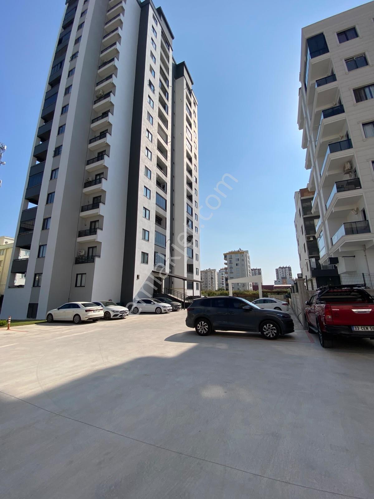 Panoramik Şehir Manzaralı 3+1 Komplex Sitede Satılık — fotoğraf 35