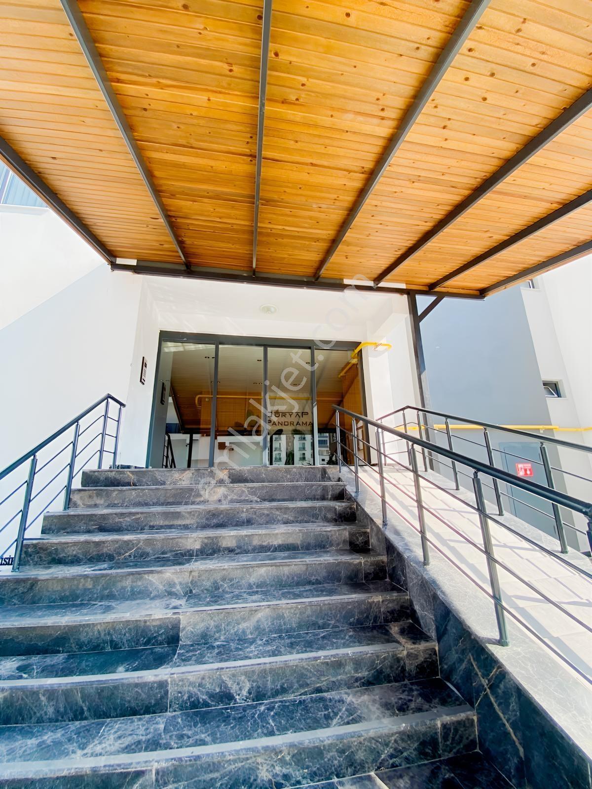 Panoramik Şehir Manzaralı 3+1 Komplex Sitede Satılık — fotoğraf 36