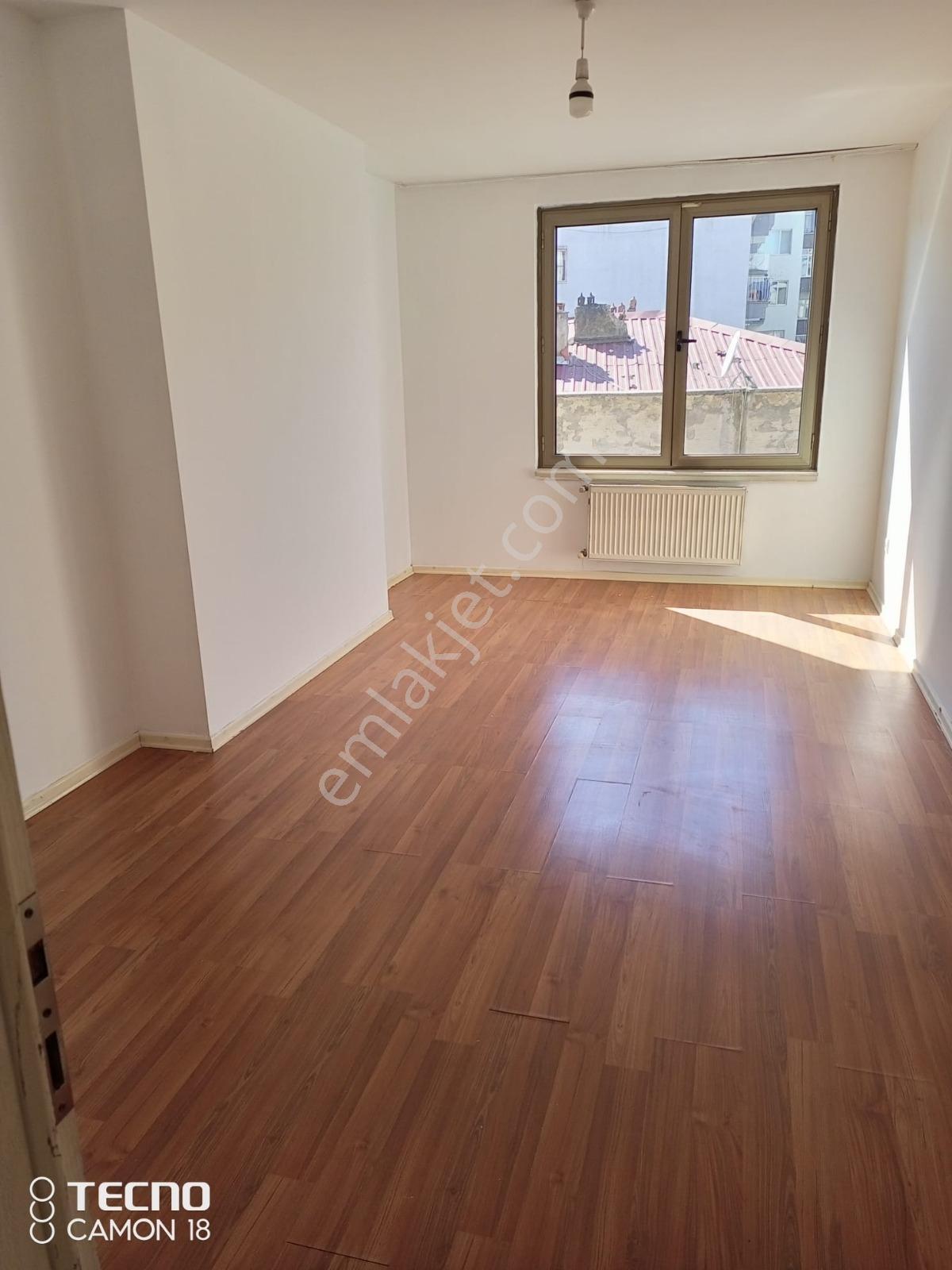 Acil Satılık Bu Fiyata Böyle Daire Yok 130 M2 3+1 Geniş Daire — fotoğraf 3