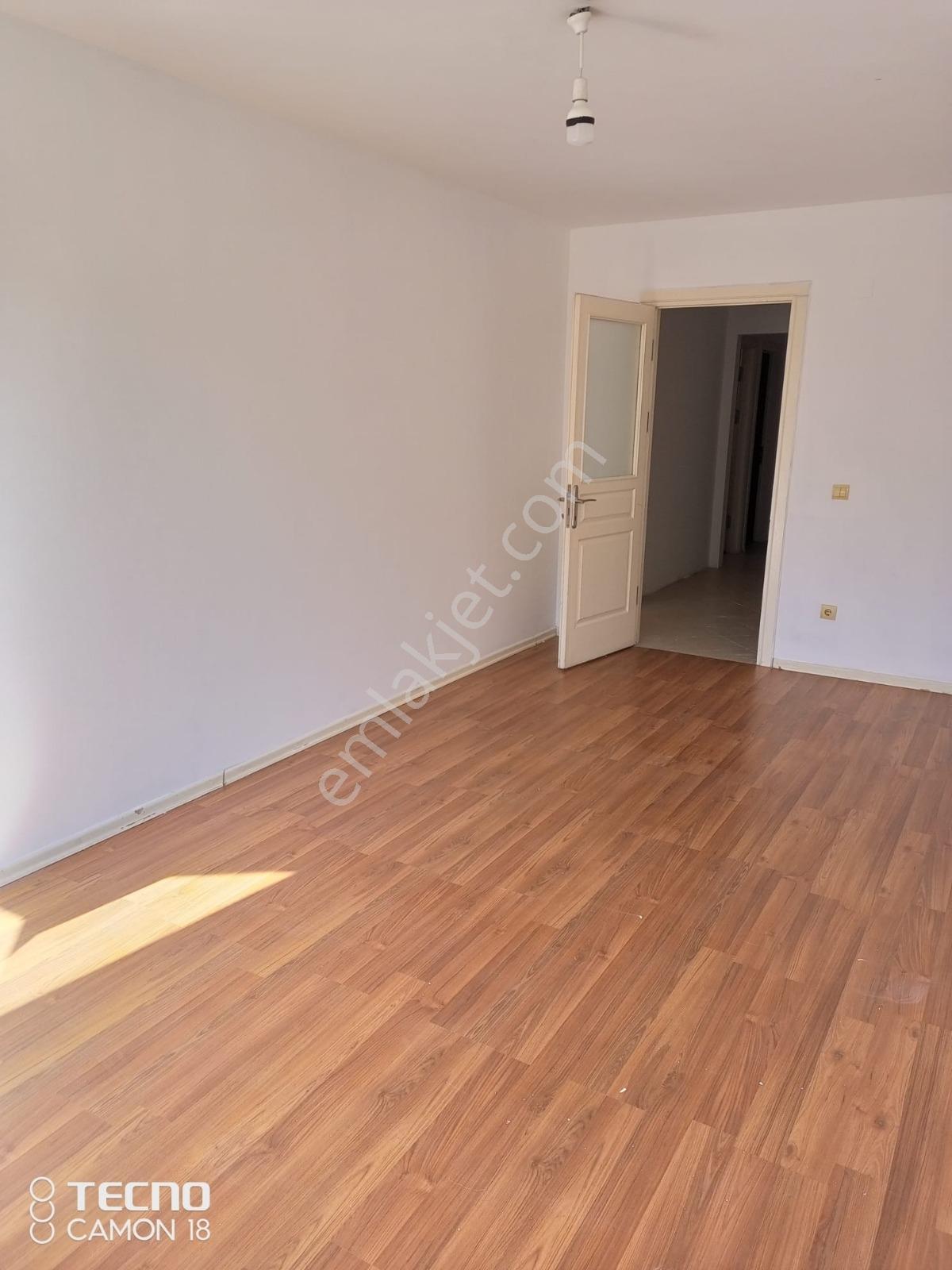Acil Satılık Bu Fiyata Böyle Daire Yok 130 M2 3+1 Geniş Daire — fotoğraf 5