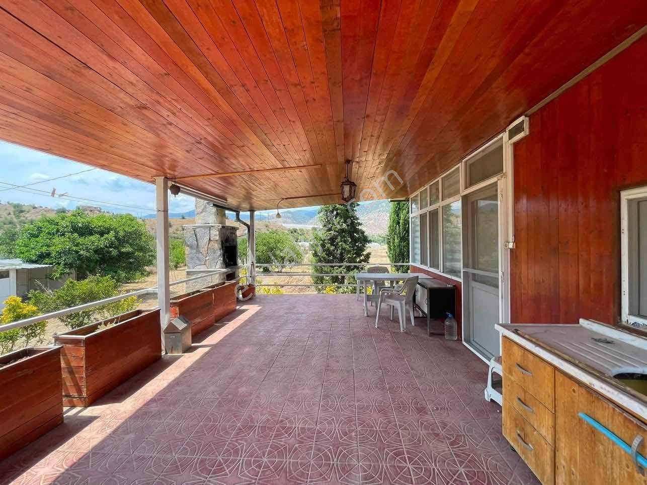 Özgün'den Sarıcakaya Mayıslar Köyünde 1260m² Ev Ve Arsa — fotoğraf 25
