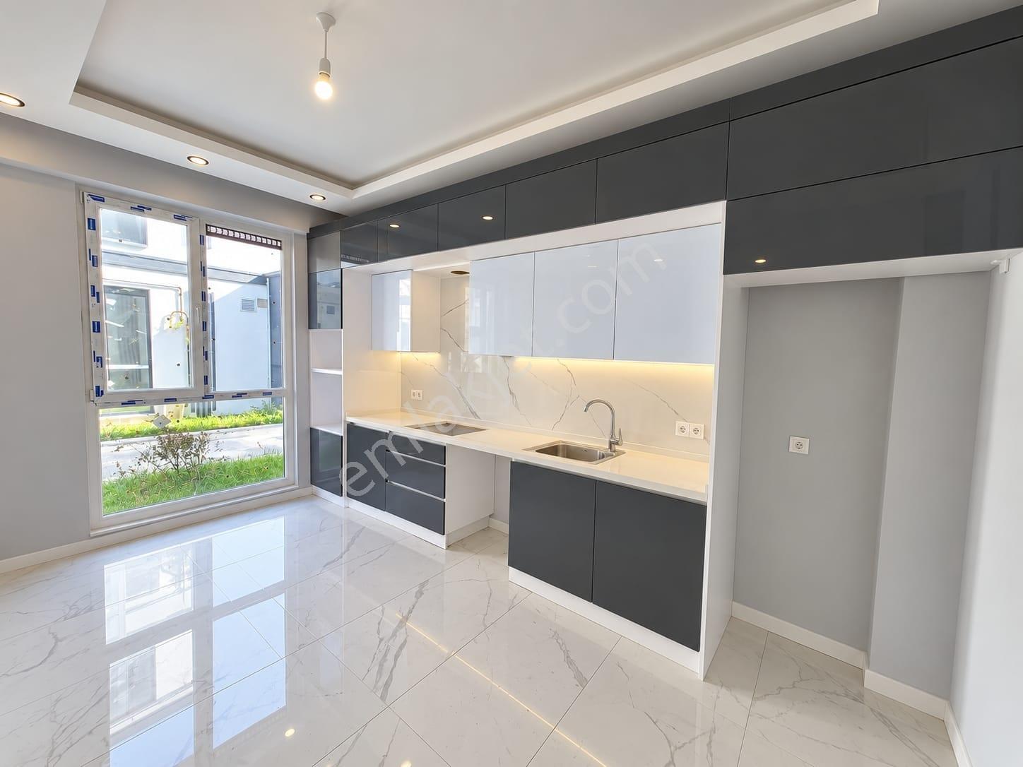 Kartepe'de Sıfır, Özel Bahçeli 3+1 Satılık Villa — fotoğraf 5