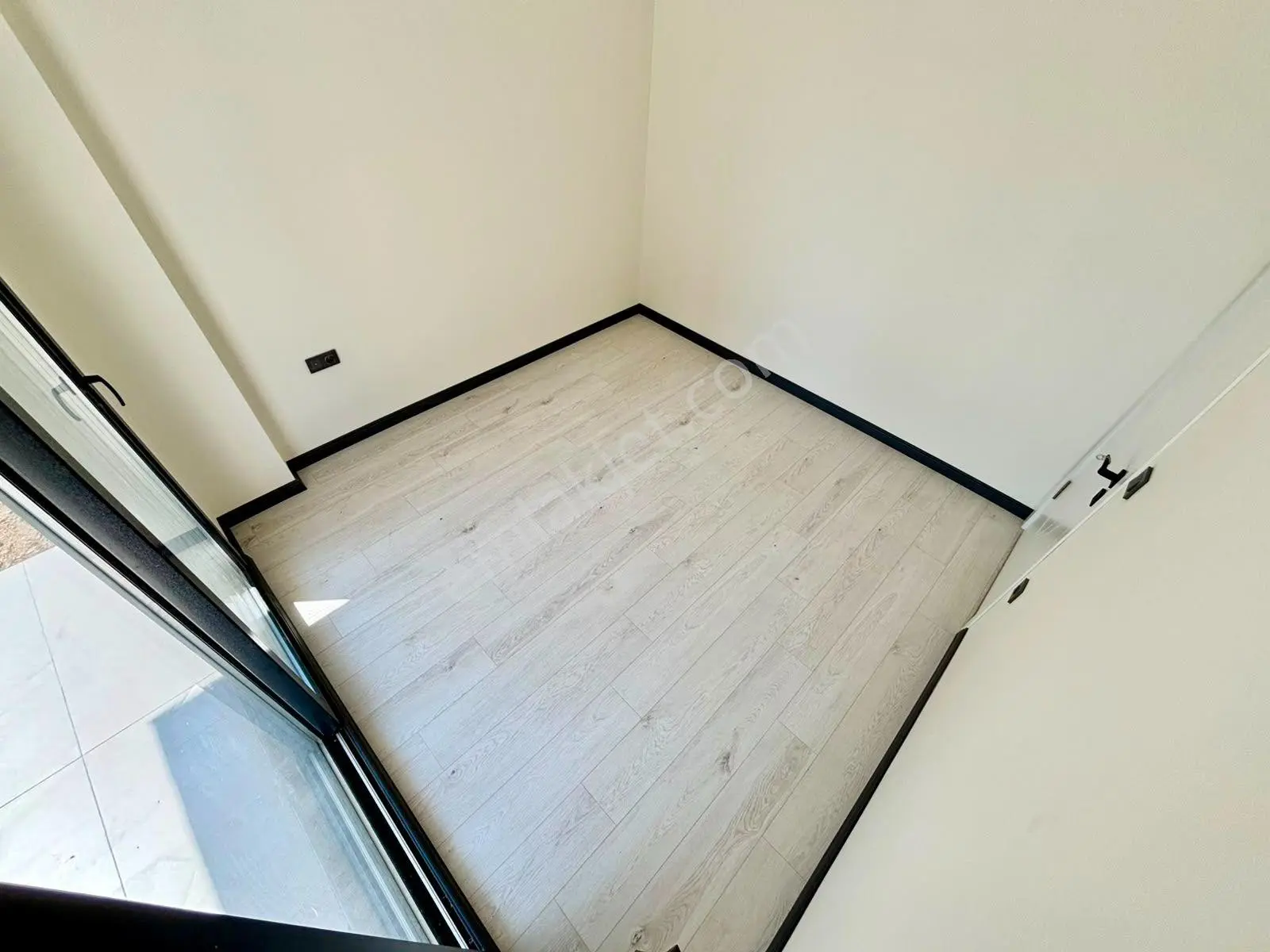 ꧁ay Emlaktan꧂küçükkuyu'da Kazdağlarının Eteklerinde Bahçe Kullanımlı Müstakil Tadında 2+1 Lüx Daire — fotoğraf 26