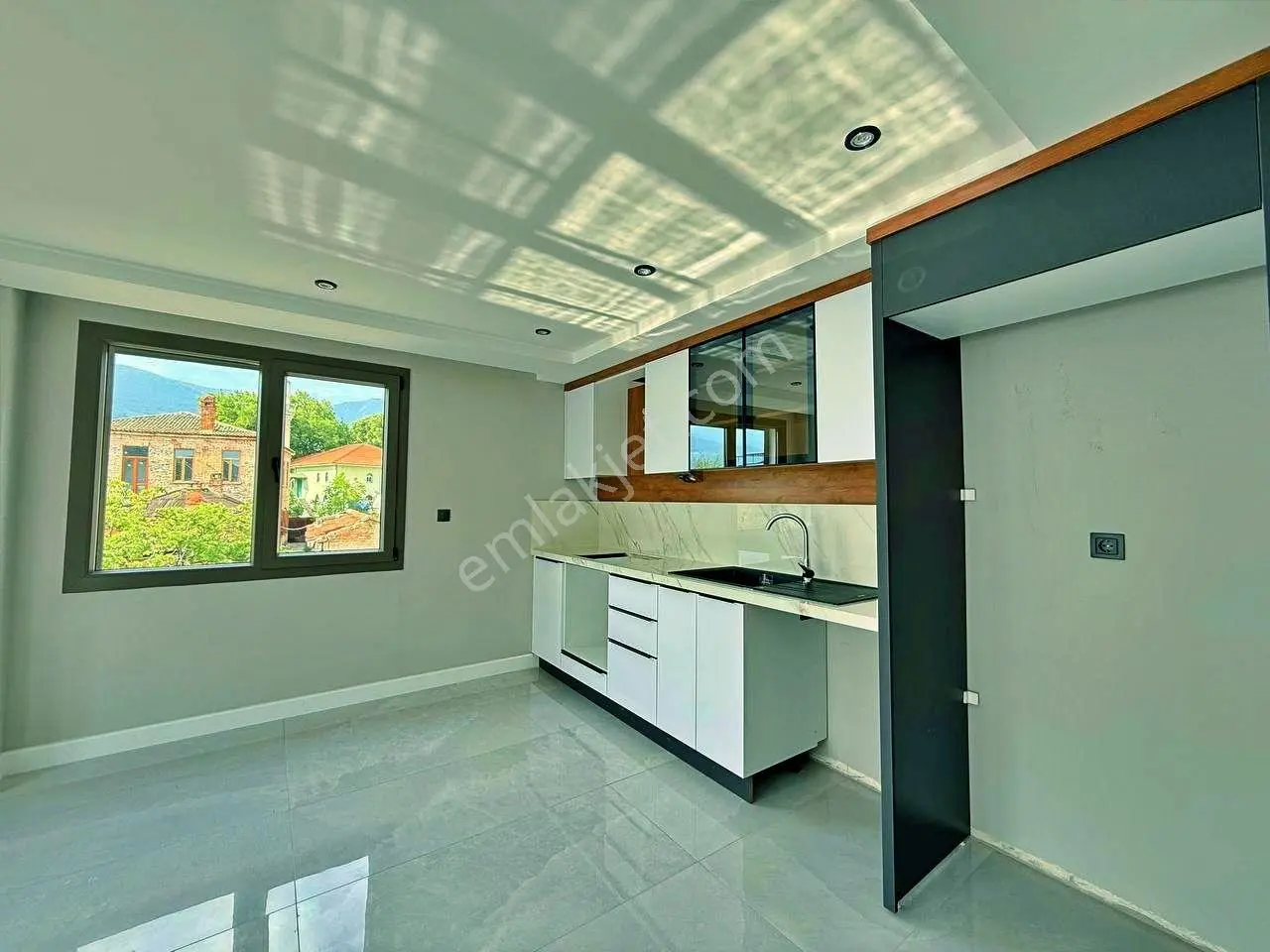 Uytundan Akçay Kızılkeçilide Yerden Isıtmalı 2+1 Lüks Daire — fotoğraf 5
