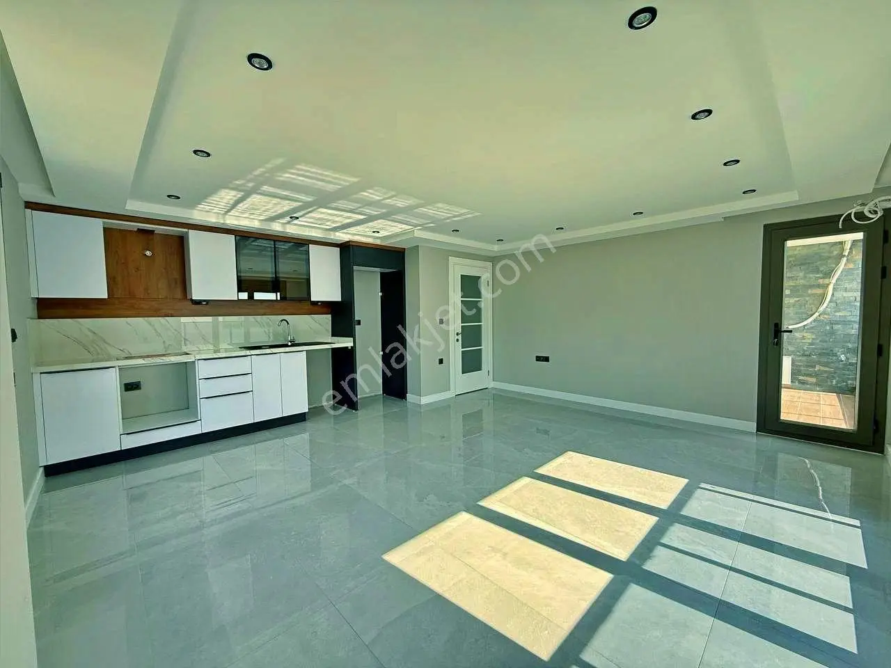 Uytundan Akçay Kızılkeçilide Yerden Isıtmalı 2+1 Lüks Daire — fotoğraf 9