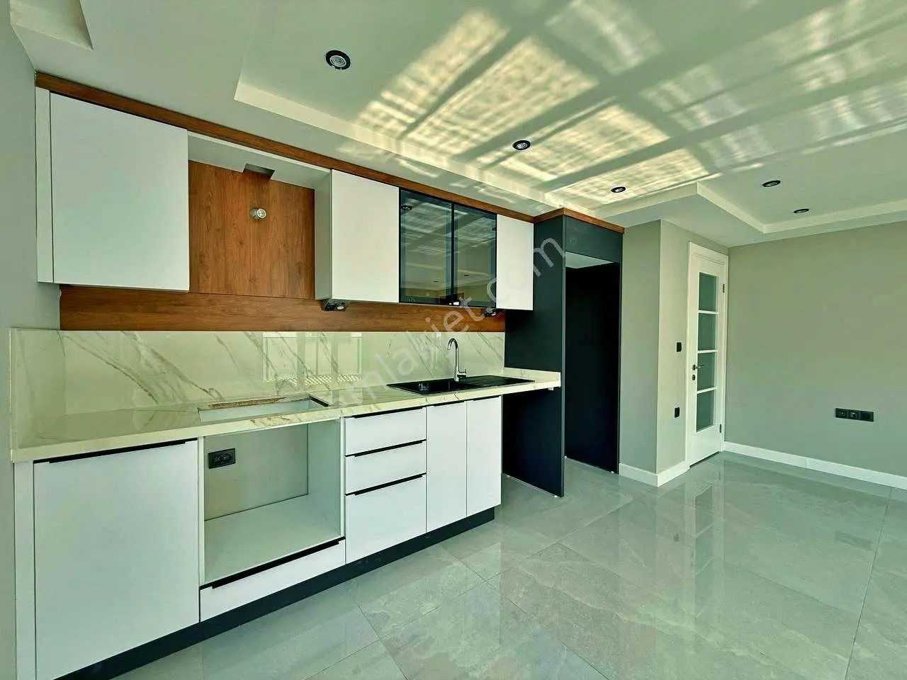 Uytundan Akçay Kızılkeçilide Yerden Isıtmalı 2+1 Lüks Daire — fotoğraf 10