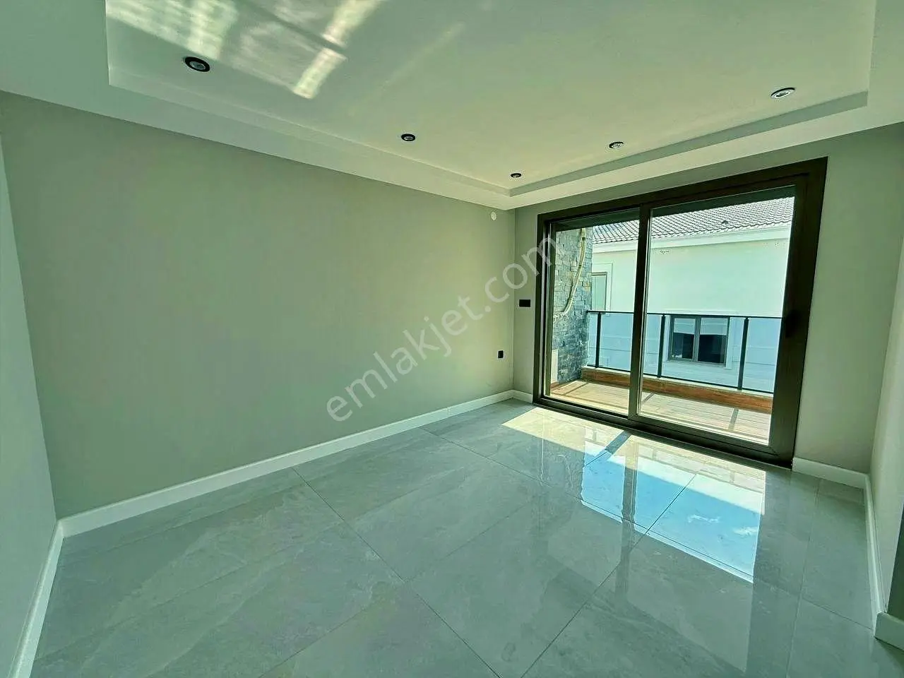 Uytundan Akçay Kızılkeçilide Yerden Isıtmalı 2+1 Lüks Daire — fotoğraf 11