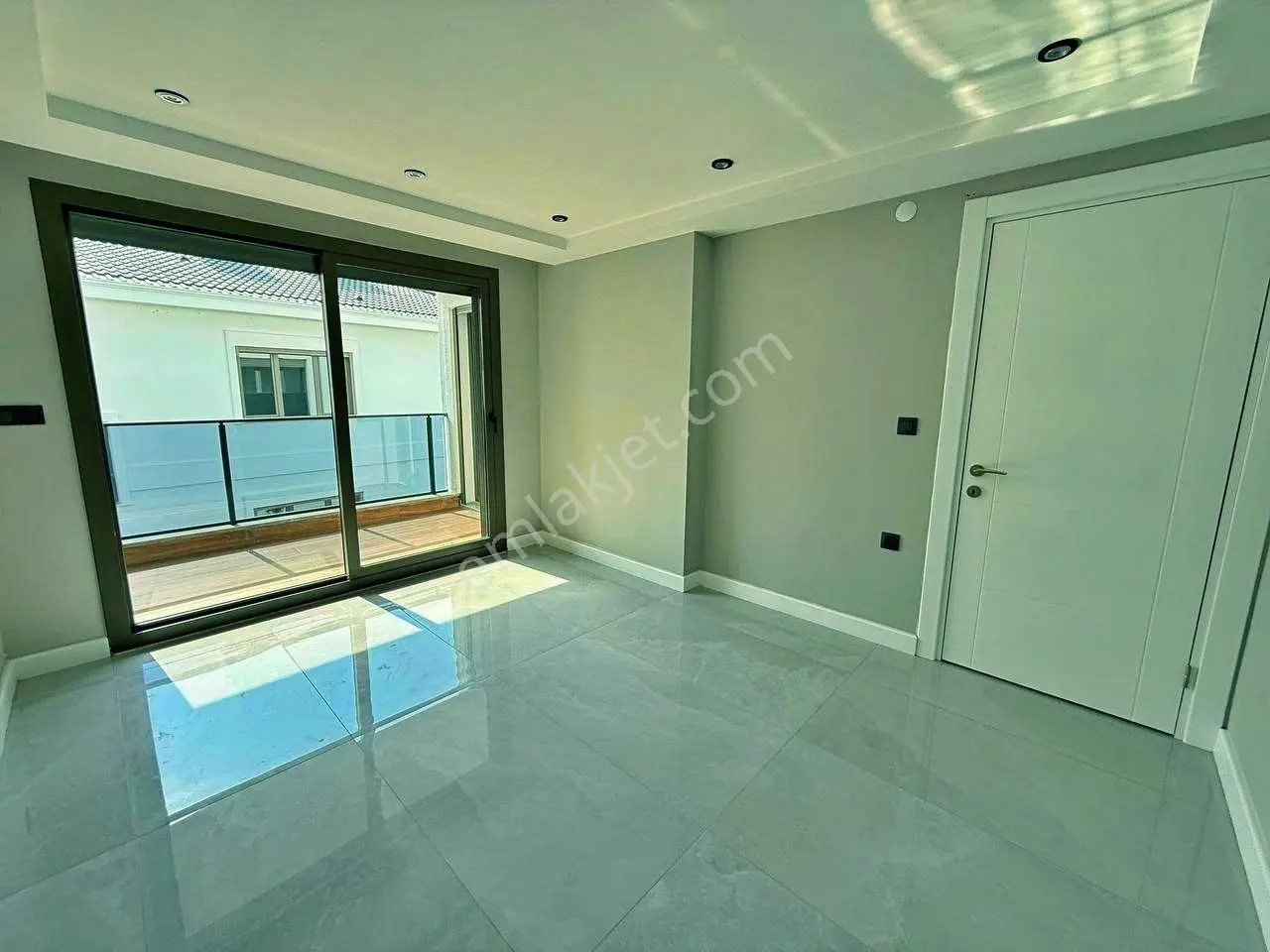Uytundan Akçay Kızılkeçilide Yerden Isıtmalı 2+1 Lüks Daire — fotoğraf 20