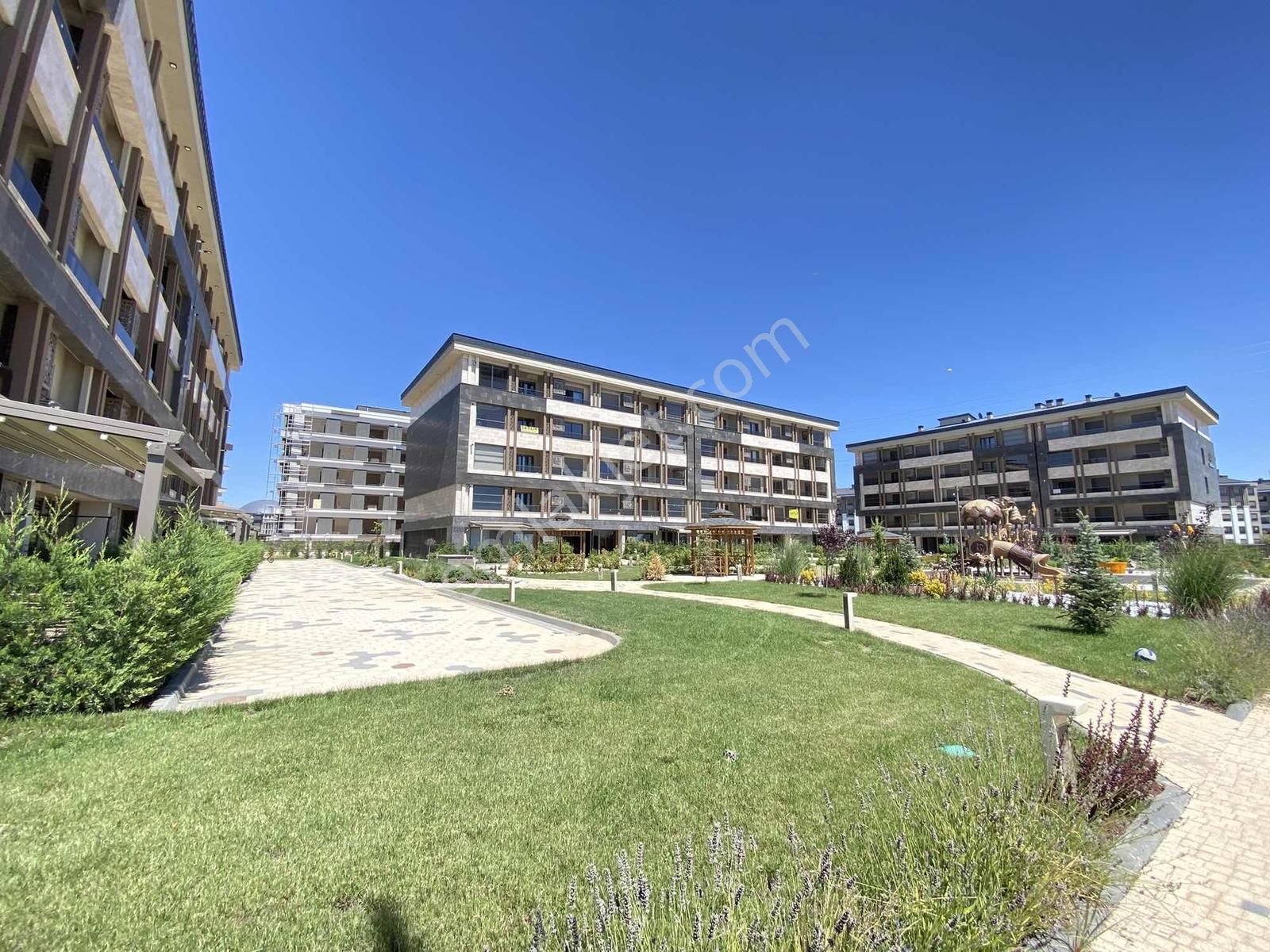 Cadde Maslakta 4+1 Ara Kat Prestijli Ve Konforlu Daire — fotoğraf 5