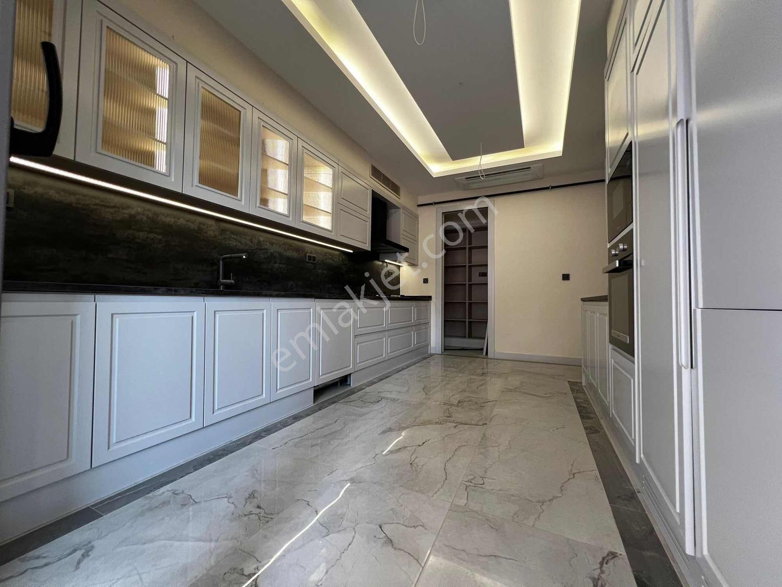 Cadde Maslakta 4+1 Ara Kat Prestijli Ve Konforlu Daire — fotoğraf 11