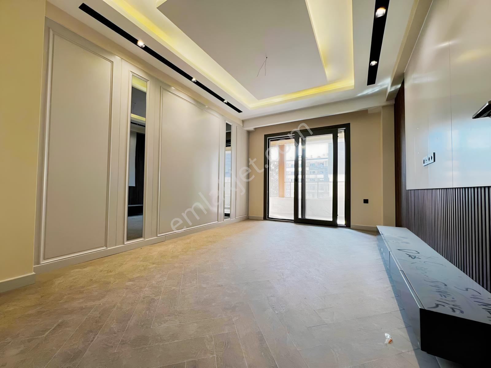 Cadde Maslakta 4+1 Ara Kat Prestijli Ve Konforlu Daire — fotoğraf 13