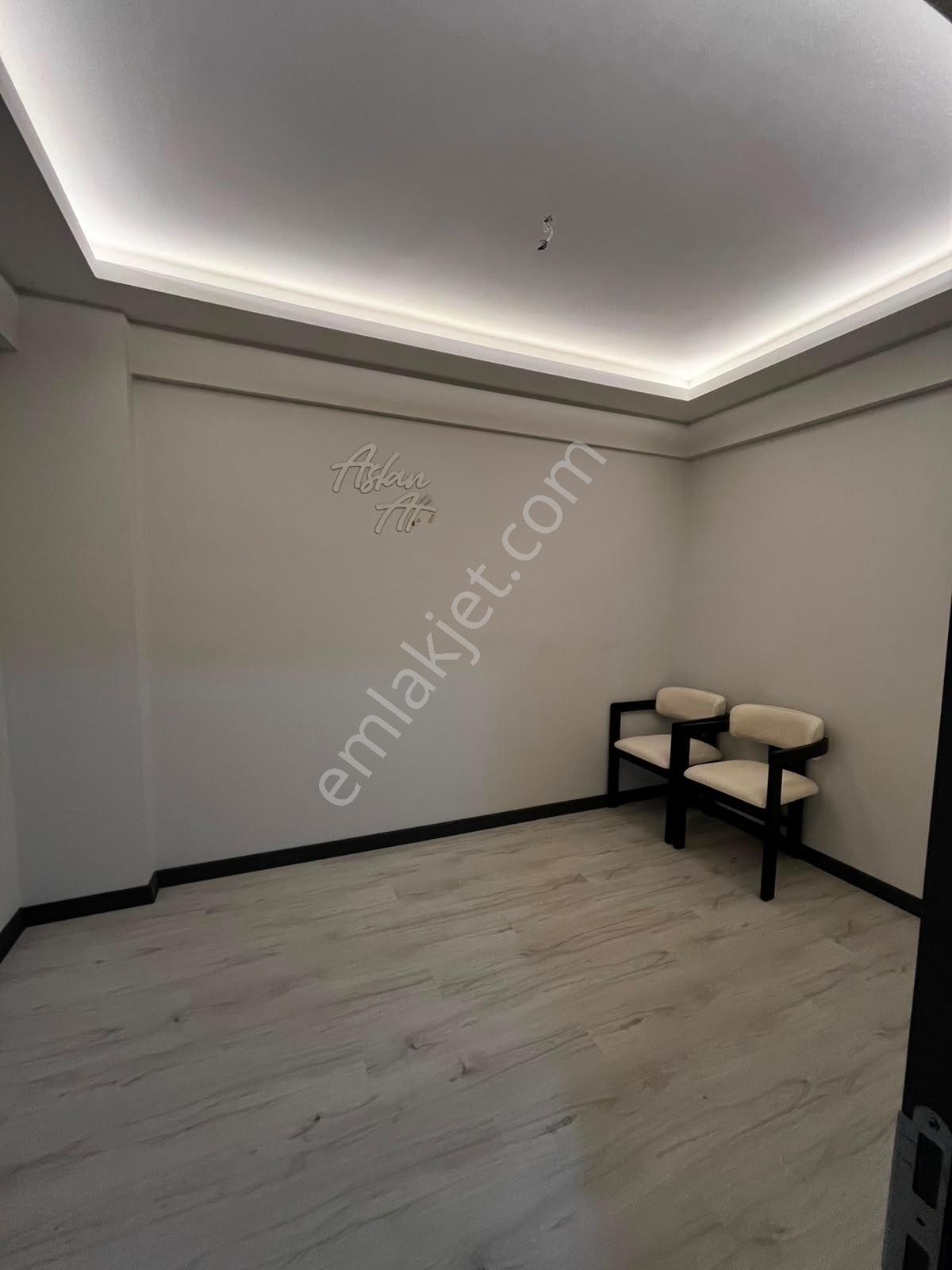 Akhisar Efendi Mahallesinde Satılık Eşyalı 2+1 Daire — fotoğraf 4