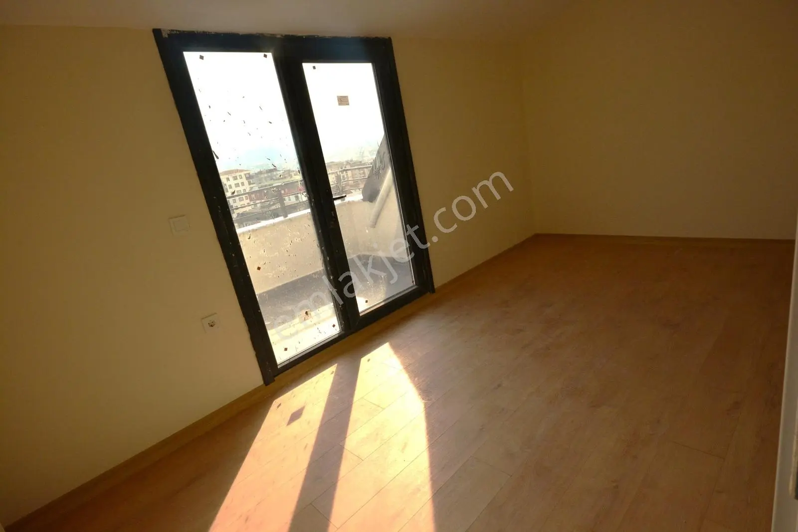 Satılık 4+1 Üst Dublek 120 M2 Cadde Üzerinde Daire Sıfır Daire — fotoğraf 5