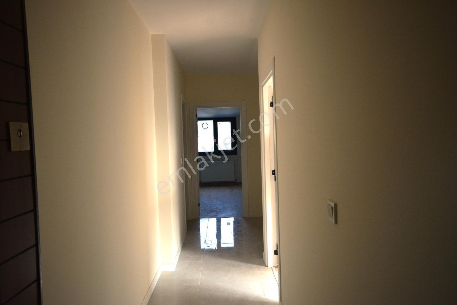 Satılık 4+1 Üst Dublek 120 M2 Cadde Üzerinde Daire Sıfır Daire — fotoğraf 6