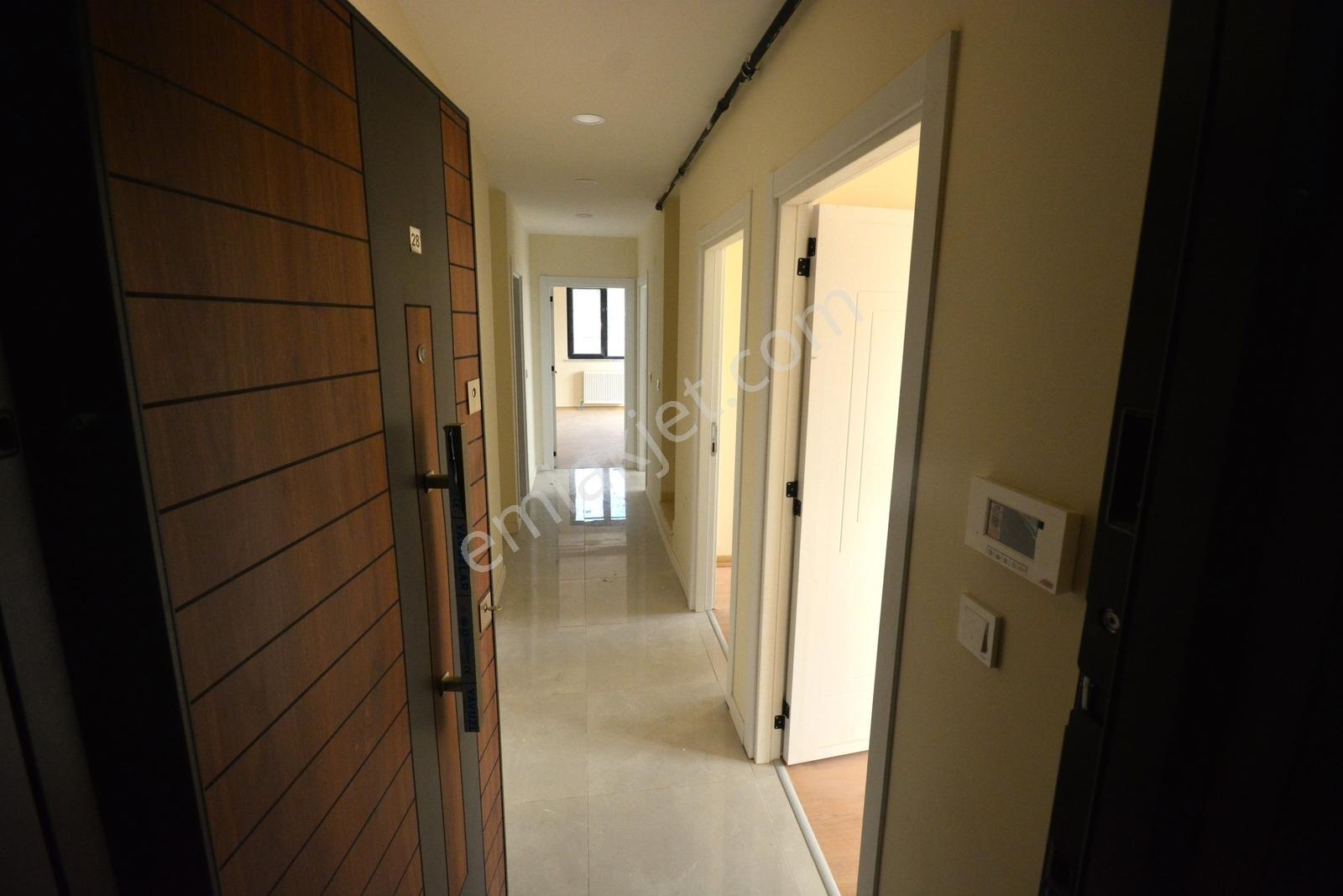 Satılık 4+1 Üst Dublek 120 M2 Cadde Üzerinde Daire Sıfır Daire — fotoğraf 18