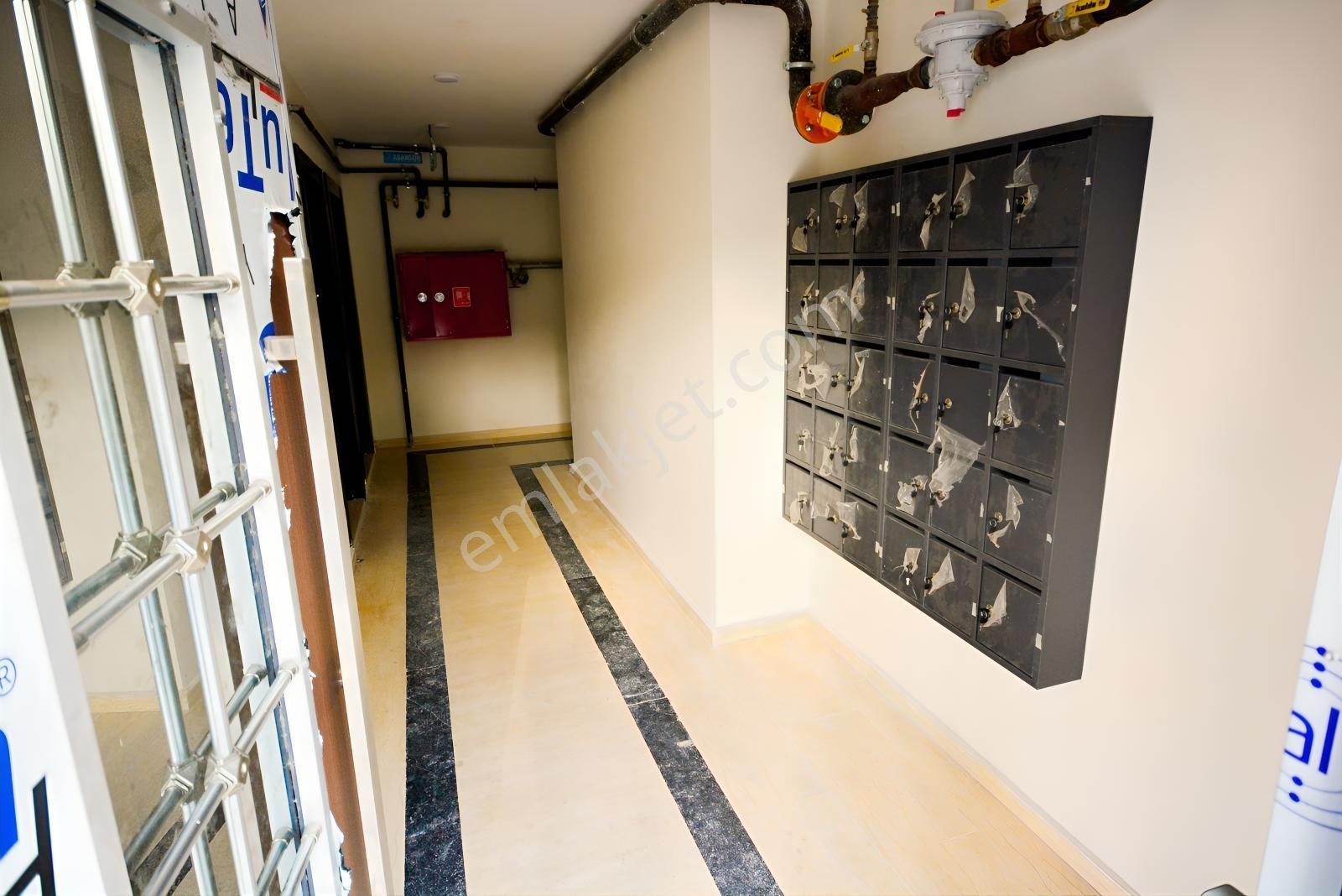 Satılık 4+1 Üst Dublek 120 M2 Cadde Üzerinde Daire Sıfır Daire — fotoğraf 23