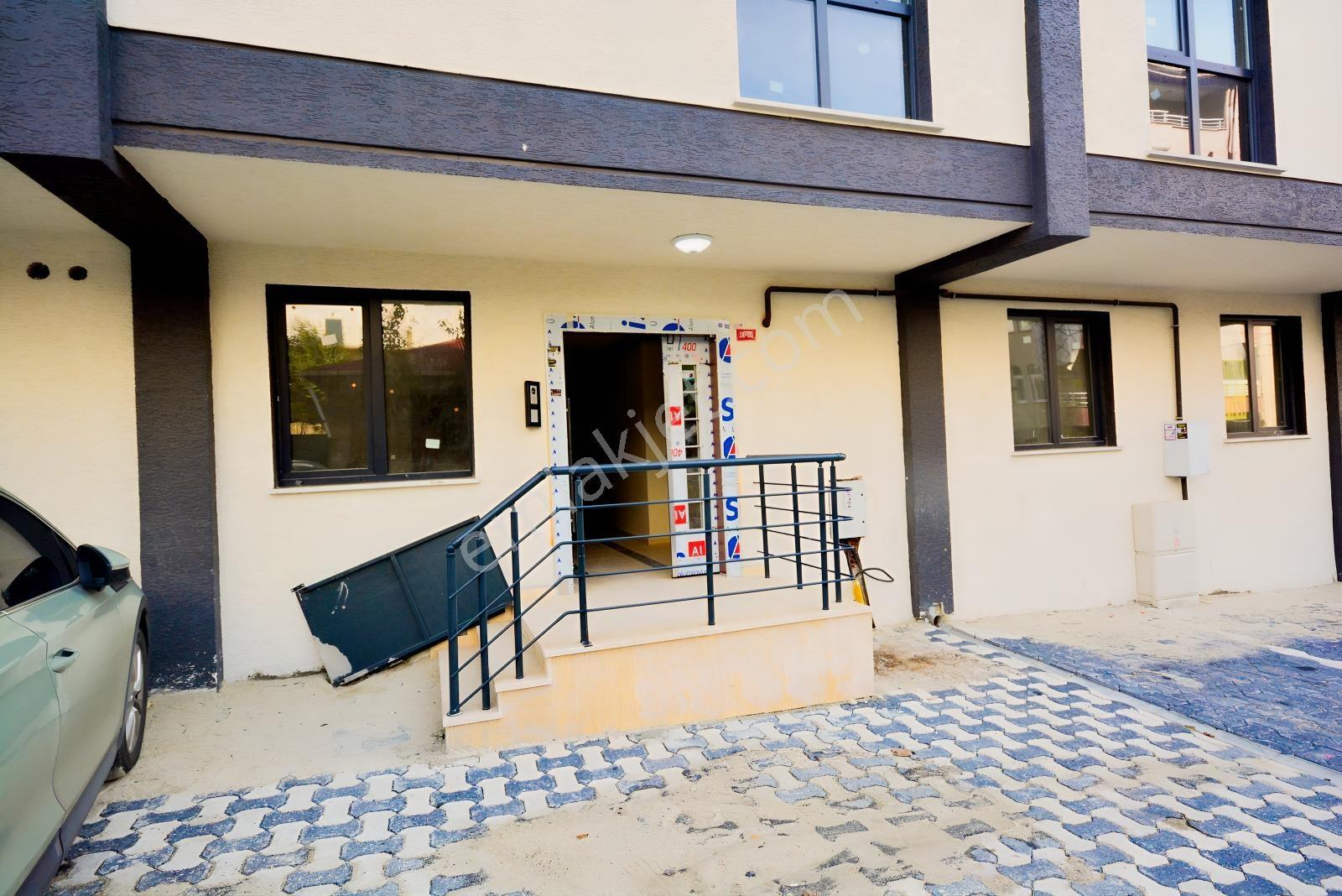 Satılık 4+1 Üst Dublek 120 M2 Cadde Üzerinde Daire Sıfır Daire — fotoğraf 24