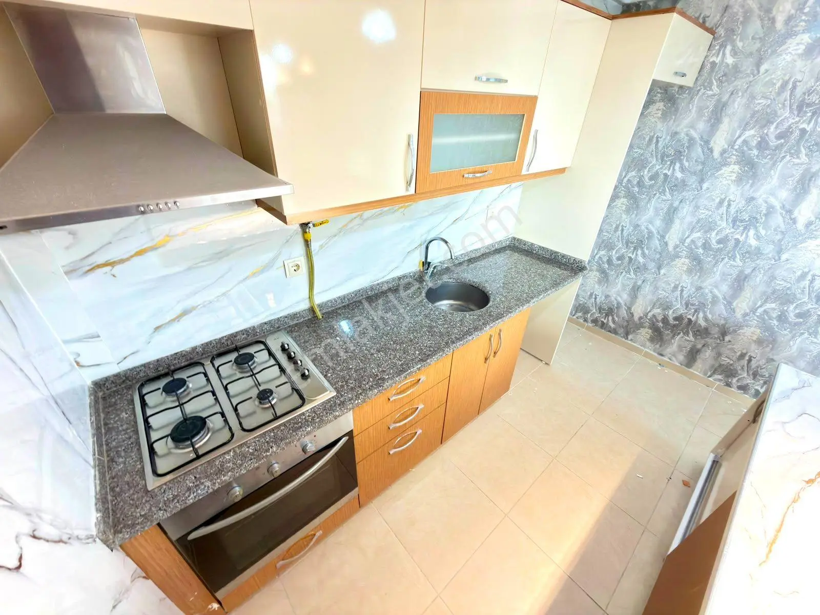 Referans'tan Altınkum'da Ara Kat Geniş Kullanımlı Asansörlü 1+1 Daire — fotoğraf 19
