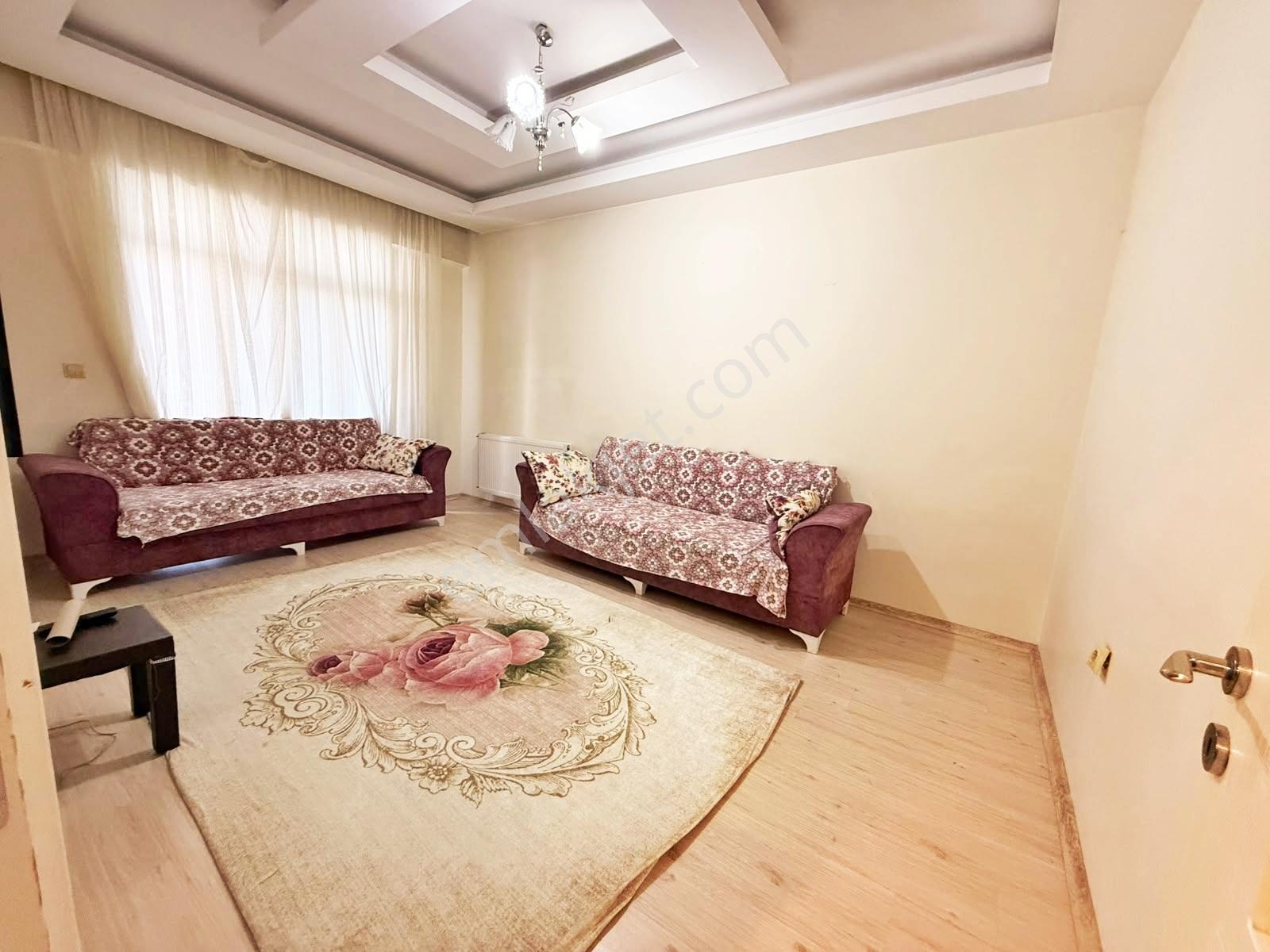 Karacaahmet'te Az Katlı Site İçi Arakat Cam Balkon Bakımlı 2+1 — fotoğraf 6