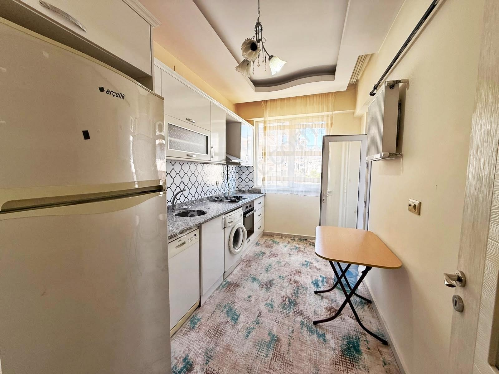 Karacaahmet'te Az Katlı Site İçi Arakat Cam Balkon Bakımlı 2+1 — fotoğraf 33