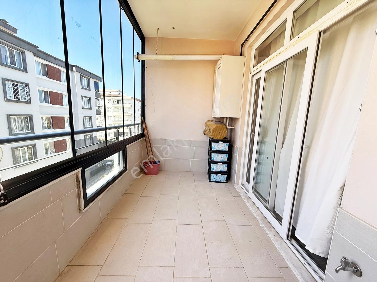 Karacaahmet'te Az Katlı Site İçi Arakat Cam Balkon Bakımlı 2+1 — fotoğraf 35