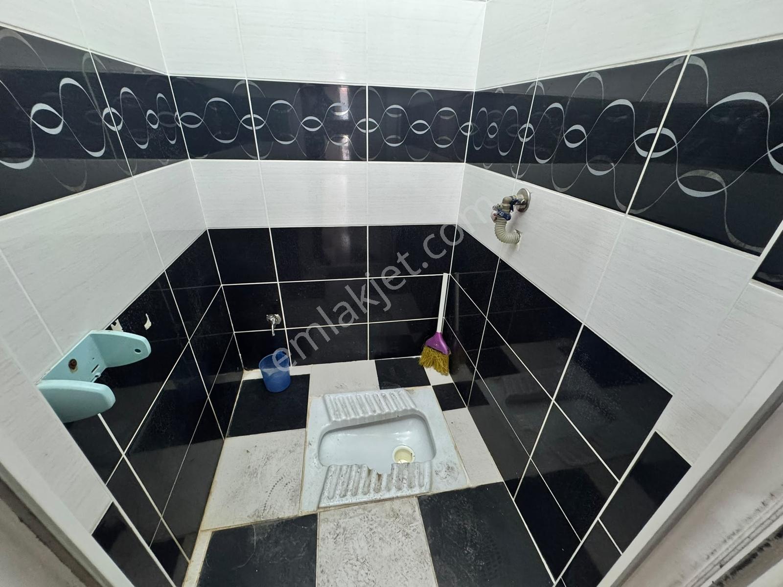 Doğan Araslı'nın Dibinde Köşe Başı 3+1 Arakat Daire — fotoğraf 23