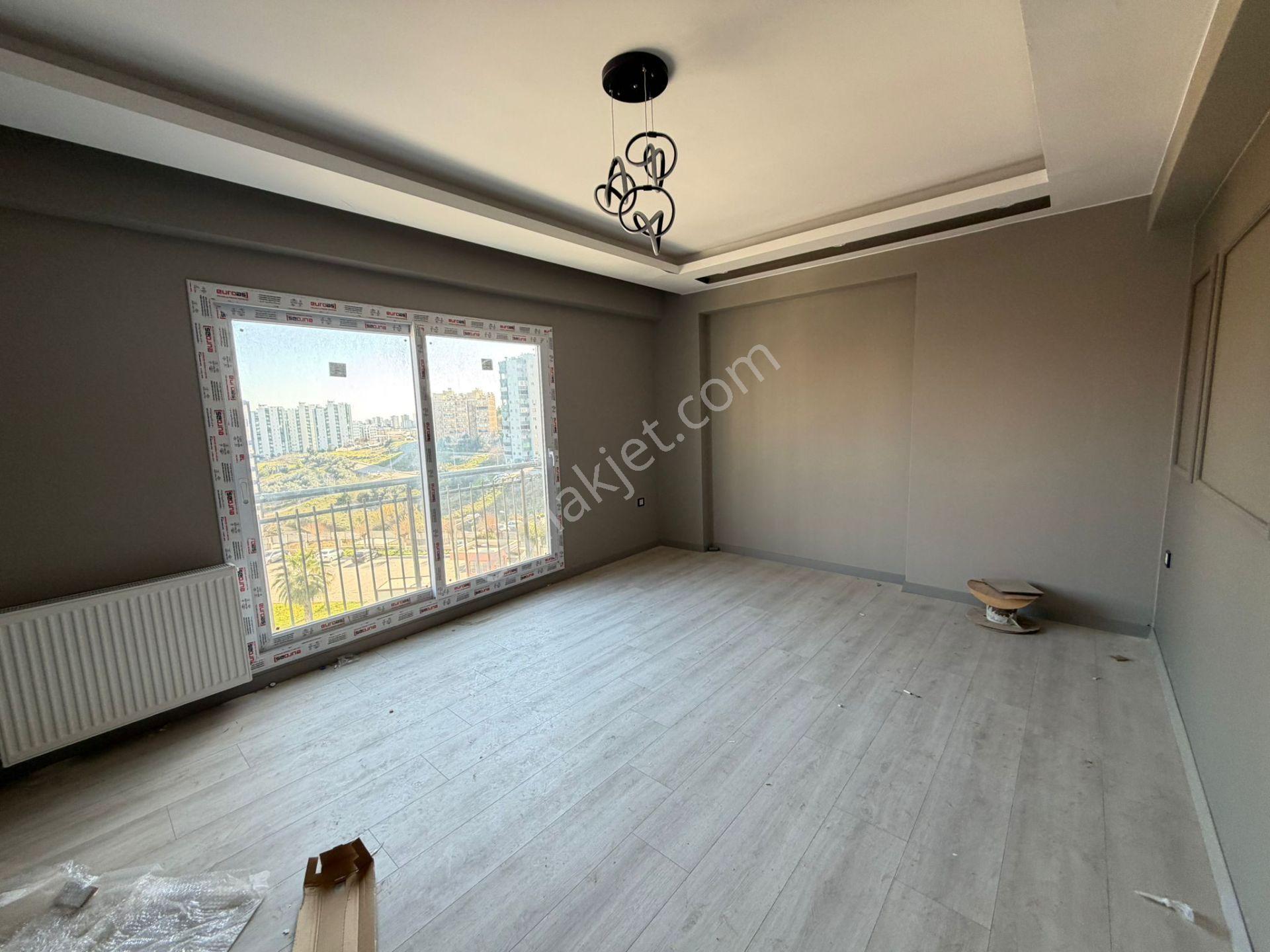 Osmangazi Mahallesinde Site İçerisinde 3+1 Kapalı Mutfak Satılık Daire — fotoğraf 3