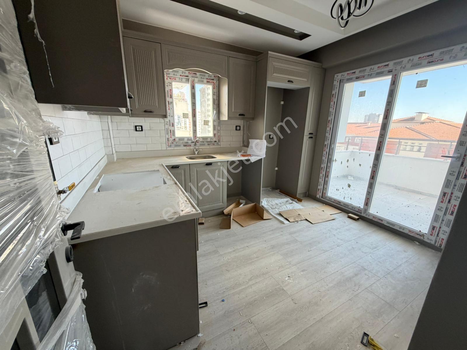 Osmangazi Mahallesinde Site İçerisinde 3+1 Kapalı Mutfak Satılık Daire — fotoğraf 18